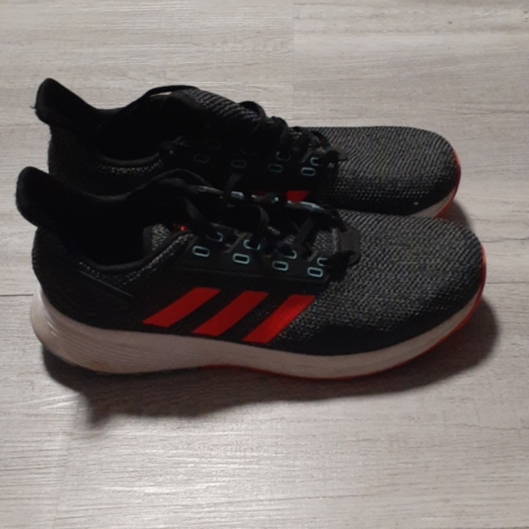 Shoes - Picture 2 of 3